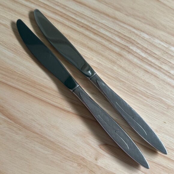 2 Fantasy Dinner Knives Oneida 1881 Rogers Stainless Atomic MCM 8.5" - Picture 2 of 6